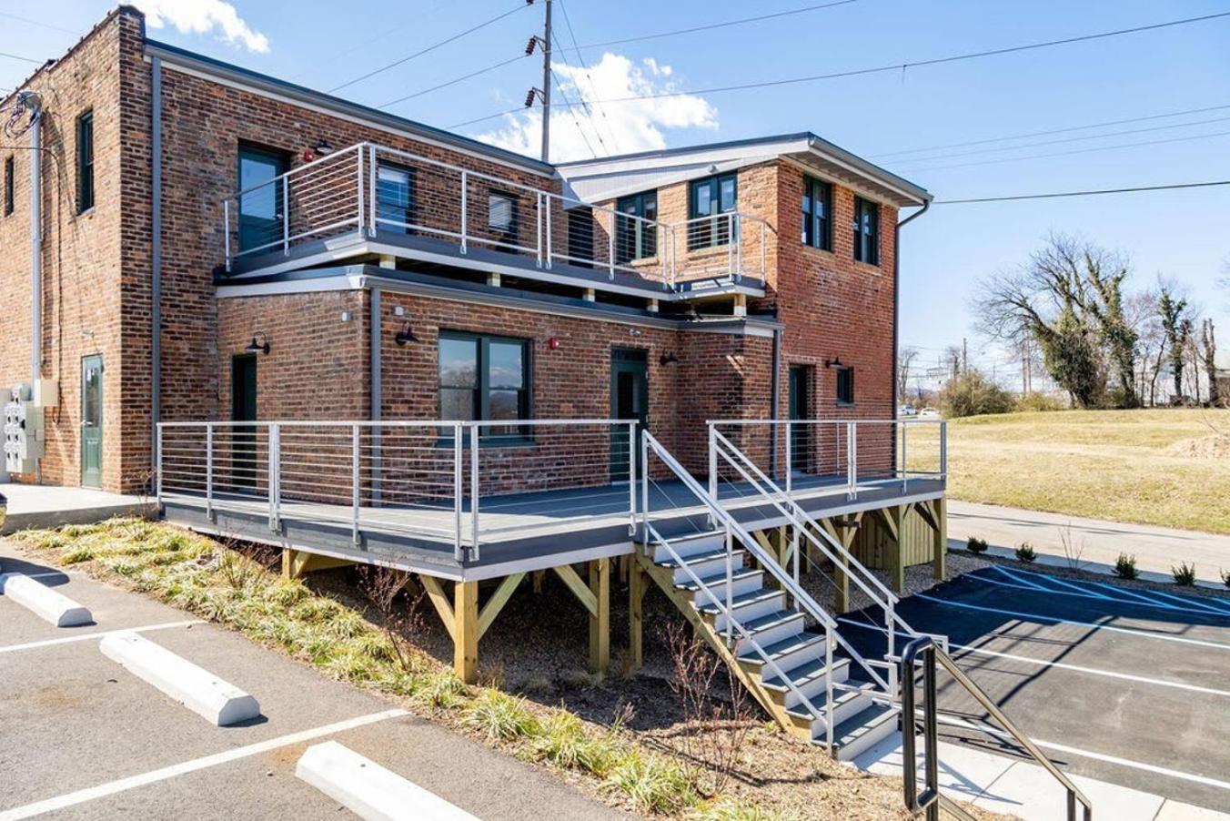 Luxury Multi-Unit Historic Building Near Downtown Apartment Roanoke Exterior photo